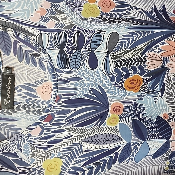 🌿Creation Blouse - Picture 2 of 5